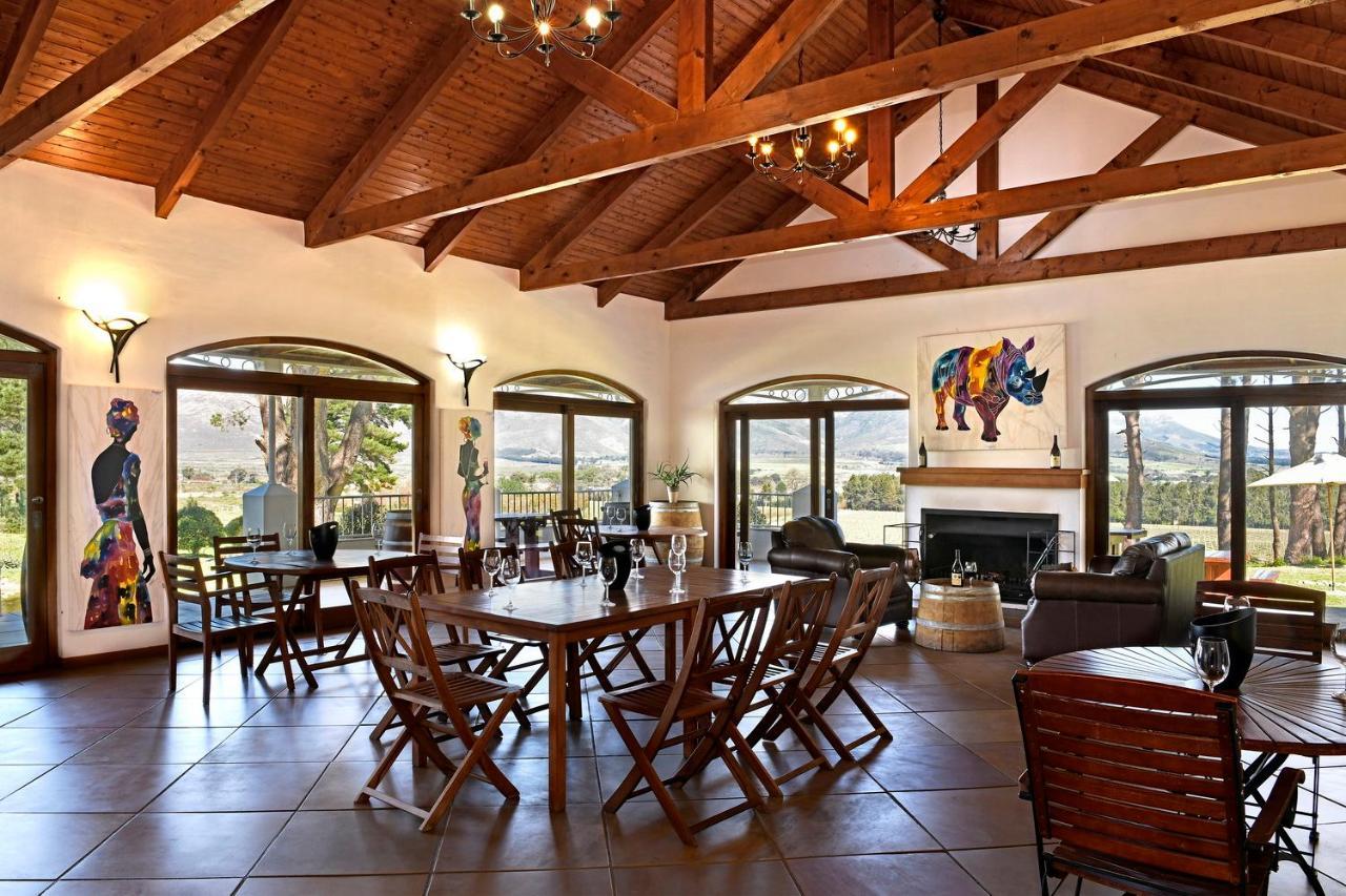 Topiary Wine Estate & Cottages ฟรันเชิค ภายนอก รูปภาพ